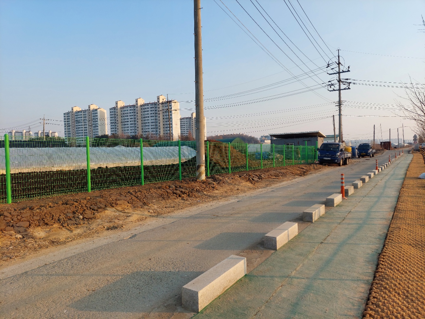 23834_copy_23840_2000769928_sLHmnWDl_059cf30eab624bcb9df6f589148b531a58a5baf8.jpg 이미지크게보기